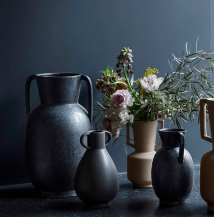 Simi Vase Indian Tan Short