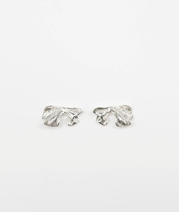 Silver Bowtiful Stud