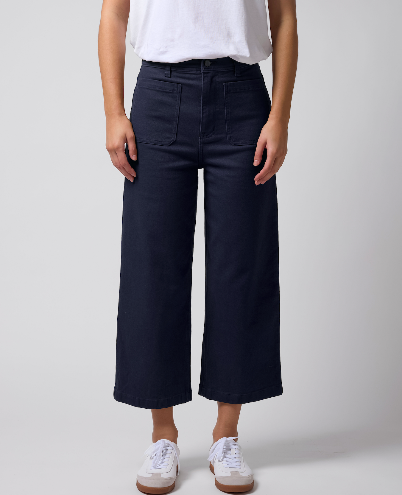 Dina Pant Navy