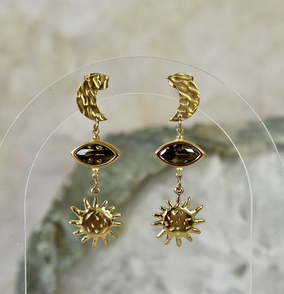 Moon Studs Estella Curly Suns